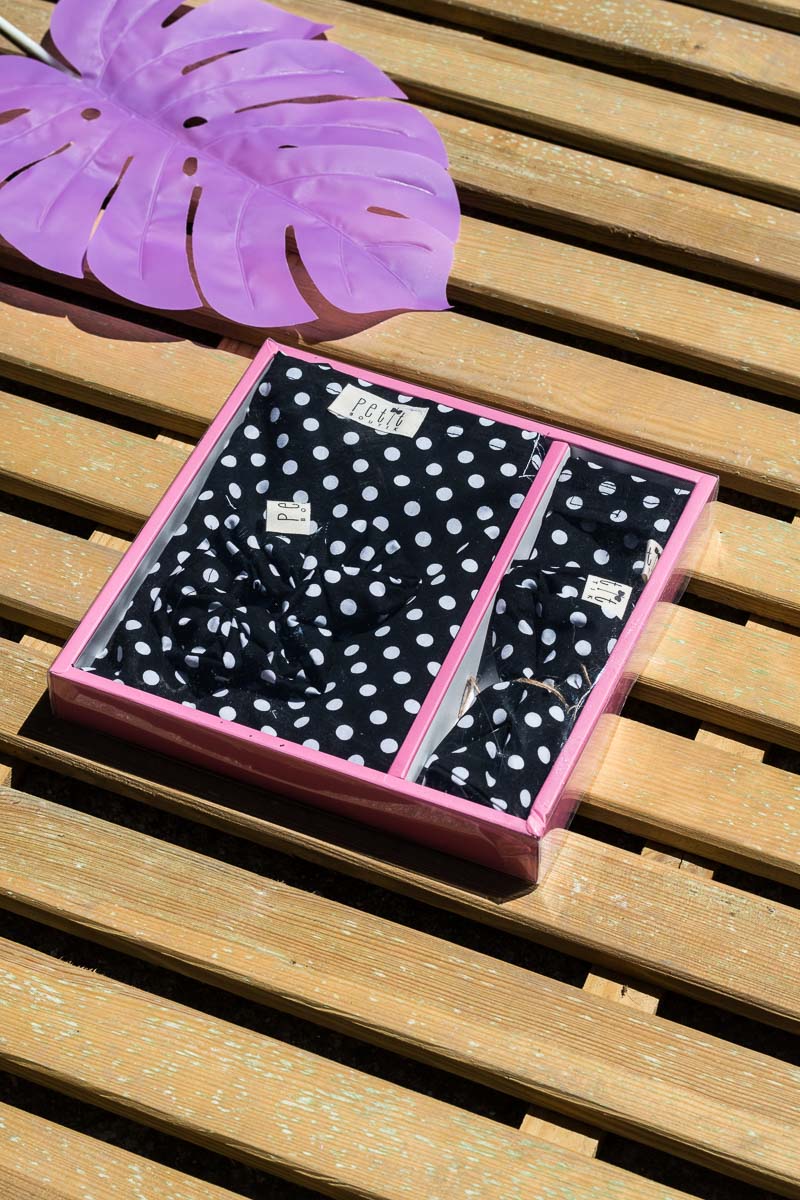 Summer Gift Set of 4 Μαύρο Πουά Τσάντα, Νεσεσέρ, Κορδέλα & Scrunchie Petit Boutik