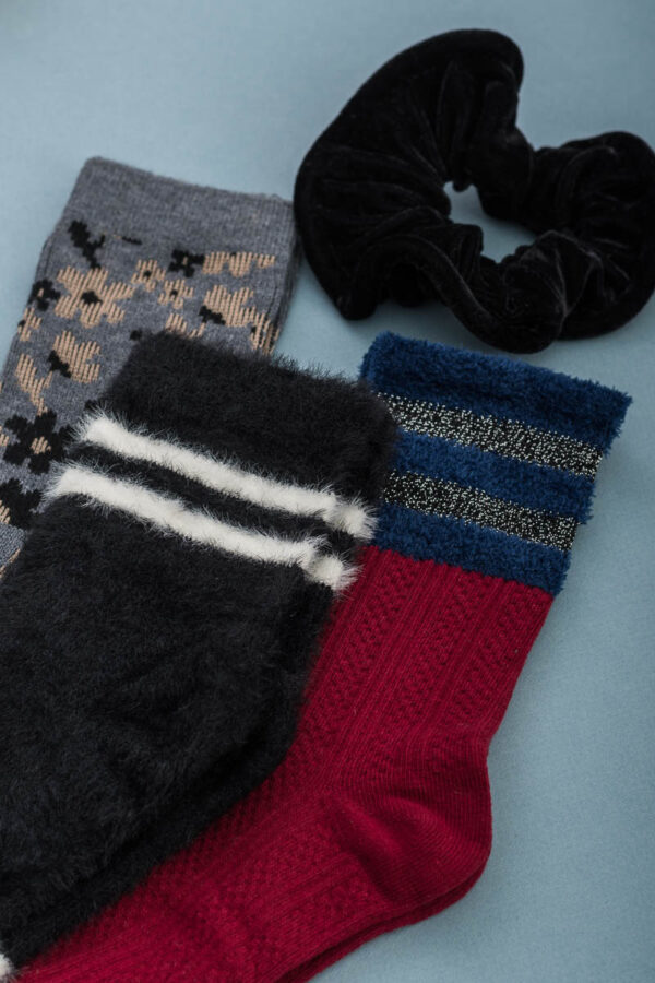 Σετ Δώρου Γυναικείες Κάλτσες & Scrunchie Μαύρο