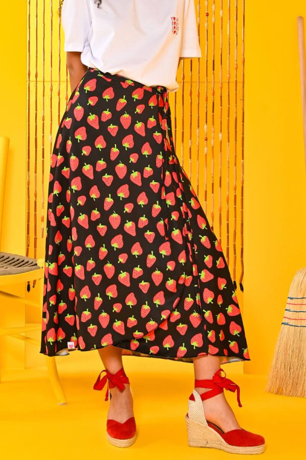 Silia Wrap Skirt Red Strawberries Μαύρη Δετή Φούστα Petit Boutik