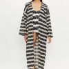 Black and White Striped Kimono Με Ζώνη Compania Fantastica